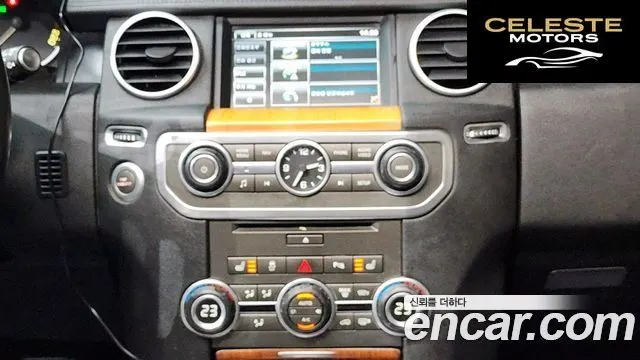 LAND ROVER Discovery 4 3.0 SDV6 SE 2015 — photo 19 sur 20