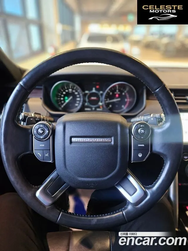 LAND ROVER Discovery 5 2.0 SD4 HSE 2017 — photo 11 sur 26