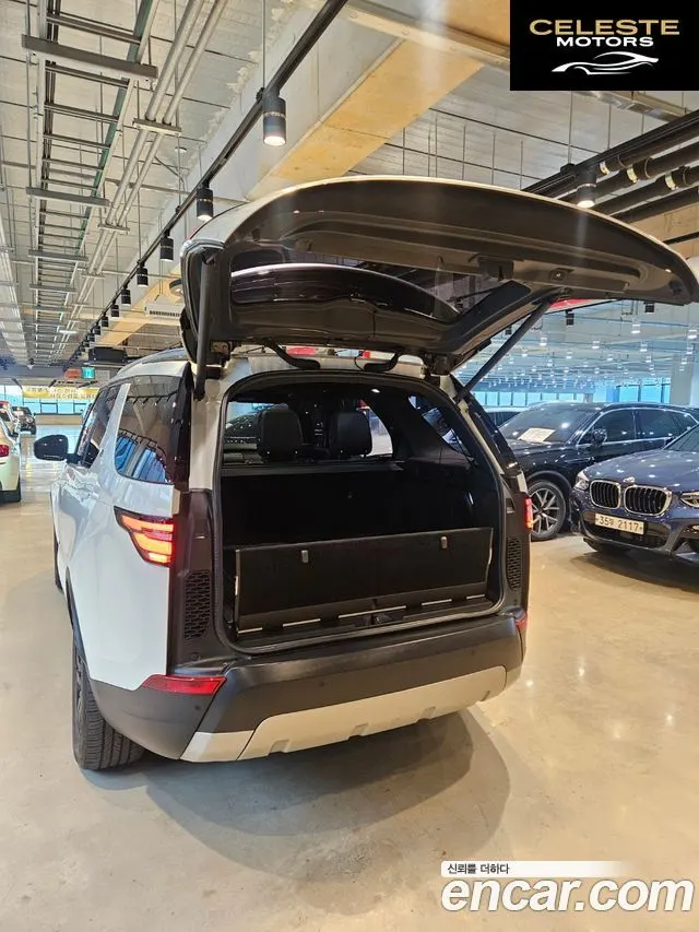 LAND ROVER Discovery 5 2.0 SD4 HSE 2017 — photo 7 sur 26