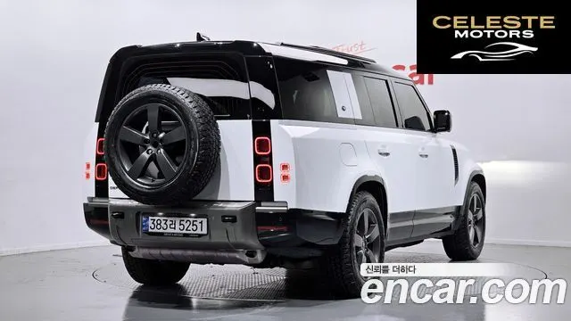 LAND ROVER Defender (L663) 130 P400 X-Dynamic HSE 2024 — photo 2 sur 26