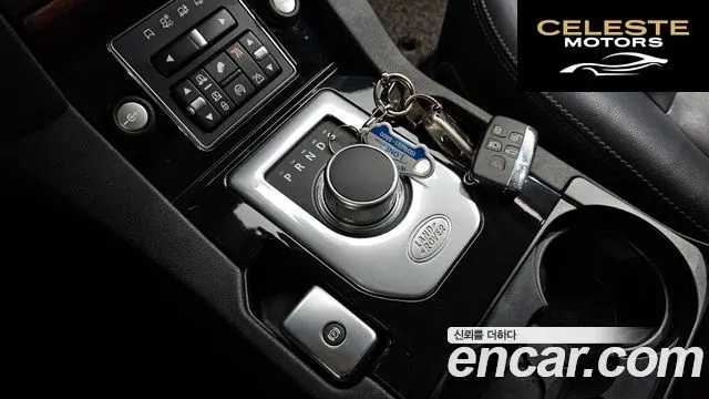 LAND ROVER Discovery 4 3.0 SDV6 SE 2016 — photo 9 sur 26