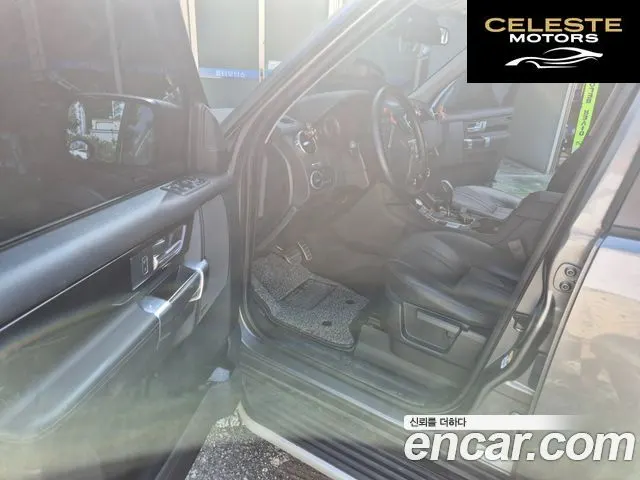LAND ROVER Discovery 4 2.7 TDV6 SE 2010 — photo 17 sur 19