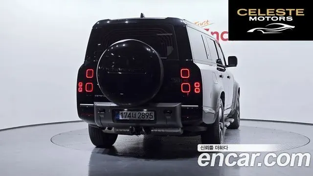 LAND ROVER Defender (L663) 130 D300 X-Dynamic HSE 2024 — photo 4 sur 20