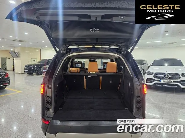 LAND ROVER Discovery 5 3.0 TD6 HSE Luxury 2017 — photo 17 sur 26