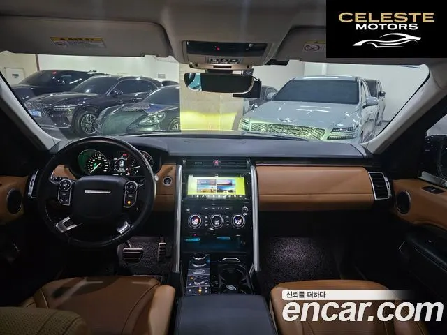 LAND ROVER Discovery 5 3.0 TD6 HSE Luxury 2017 — photo 8 sur 26