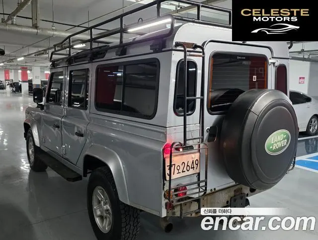 LAND ROVER Defender 110 2010 — photo 2 sur 18