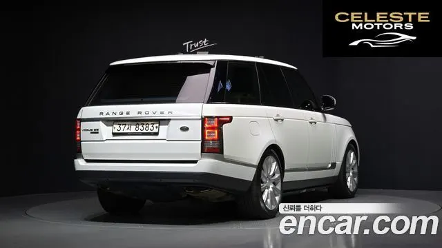 LAND ROVER Range Rover 45.0 SC Vogue SE 2014 — photo 2 sur 20