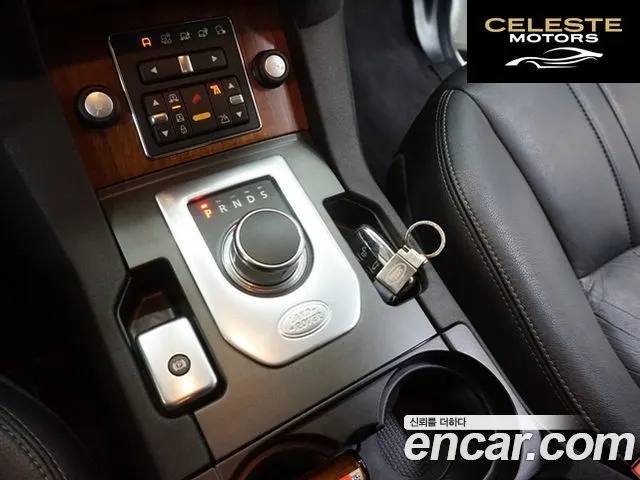 LAND ROVER Discovery 4 3.0 SDV6 HSE 2013 — photo 19 sur 26