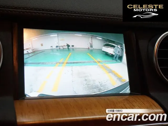 LAND ROVER Discovery 4 3.0 SDV6 HSE 2013 — photo 6 sur 26
