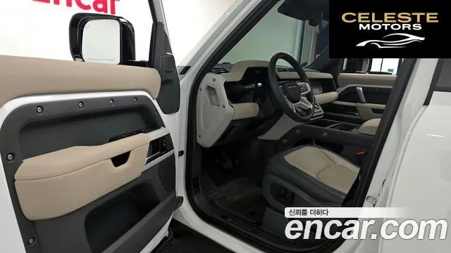 LAND ROVER Defender (L663) 110 P300 X-Dynamic SE 2023 — photo 10 sur 26
