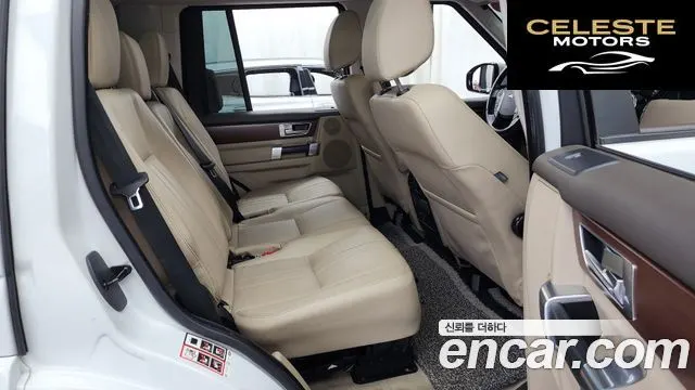 LAND ROVER Discovery 4 3.0 SDV6 SE 2016 — photo 12 sur 20