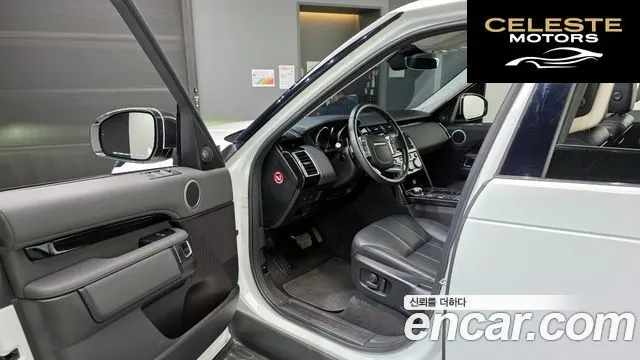 LAND ROVER Discovery 5 2.0 SD4 SE 2018 — photo 10 sur 20