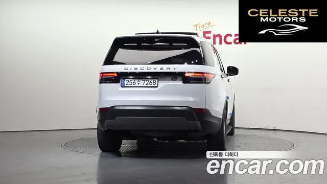 LAND ROVER Discovery 5 2.0 SD4 SE 2018 — photo 4 sur 20