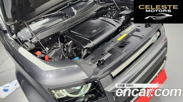 LAND ROVER Defender (L663) 110 P300 X-Dynamic SE 2024 — photo 6 sur 20