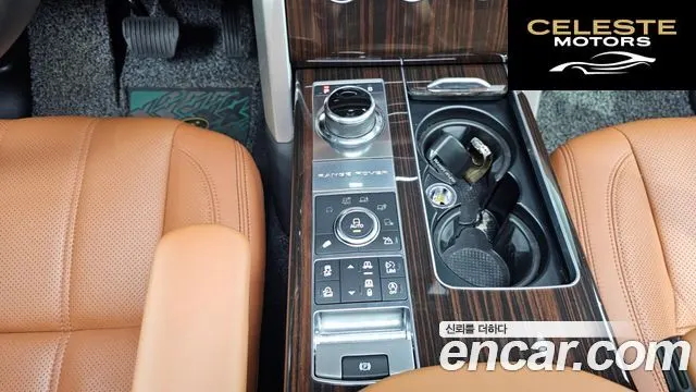 LAND ROVER Range Rover 44.4 SDV8 AB 2017 — photo 9 sur 20