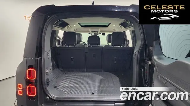 LAND ROVER Defender (L663) 110 P300 X-Dynamic SE 2024 — photo 20 sur 20