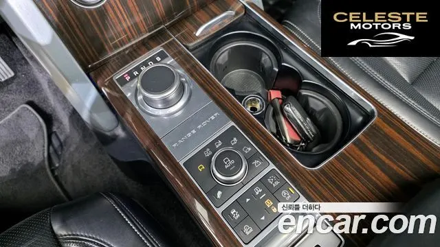 LAND ROVER Range Rover 44.4 SDV8 Vogue SE 2016 — photo 9 sur 20