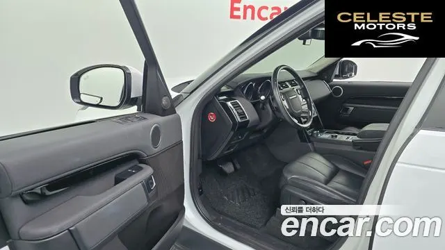 LAND ROVER Discovery 5 3.0 SD6 SE 2019 — photo 10 sur 20