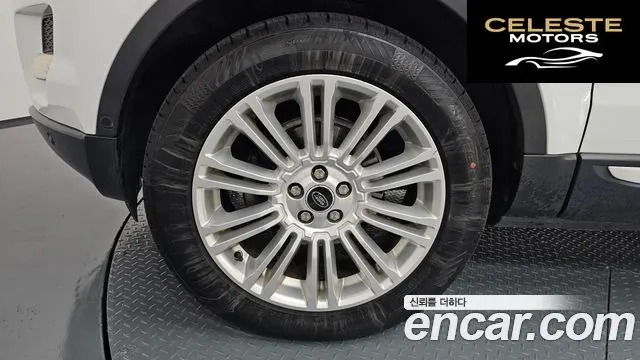LAND ROVER Range Rover Evoque 2.2 SD4 2013 — photo 5 sur 20