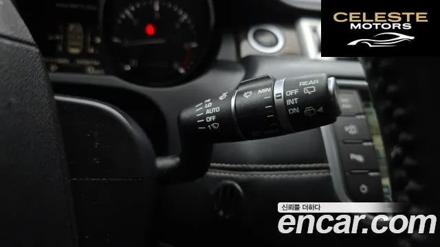 LAND ROVER Range Rover Evoque 2.2 SD4 2014 — photo 17 sur 20