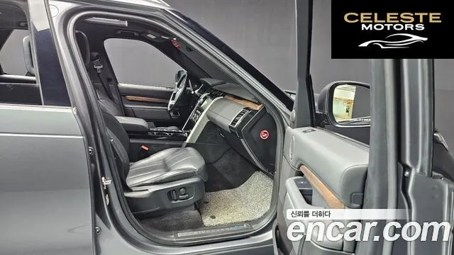 LAND ROVER Discovery 5 3.0 TD6 HSE 2018 — photo 11 sur 20