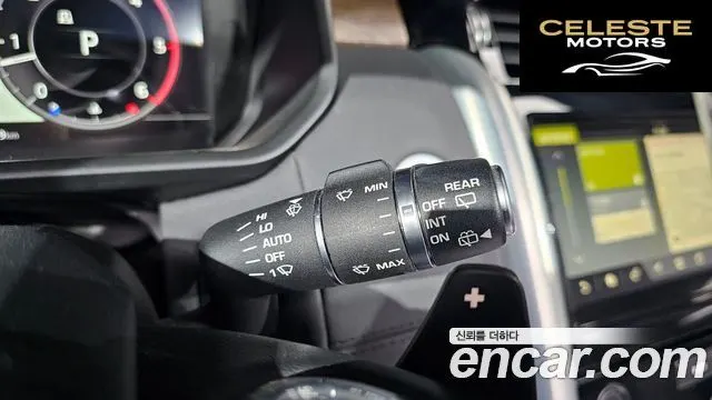 LAND ROVER Discovery 5 3.0 TD6 HSE 2018 — photo 17 sur 20