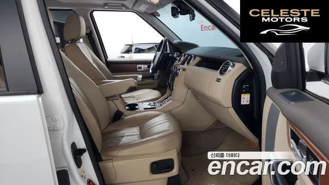 LAND ROVER Discovery 4 3.0 SDV6 SE 2016 — photo 11 sur 20