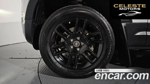 LAND ROVER Defender (L663) 110 D240 Edition 2020 — photo 4 sur 20