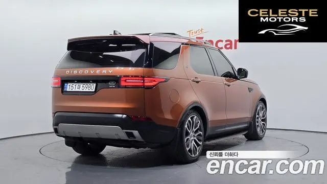 LAND ROVER Discovery 5 3.0 TD6 HSE Luxury 2017 — photo 2 sur 20