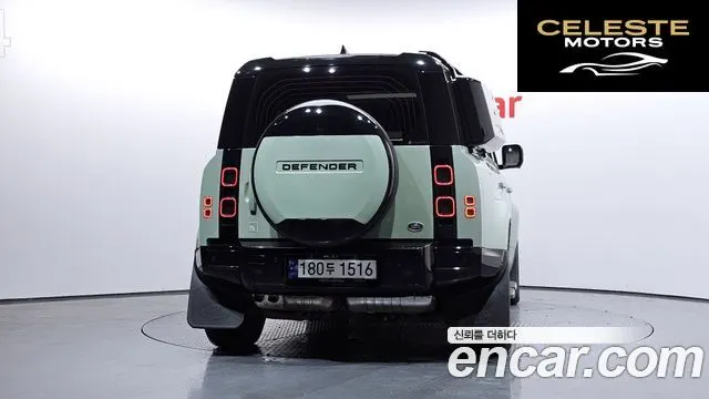 LAND ROVER Defender (L663) 110 D300 75th Edition 2023 — photo 4 sur 20