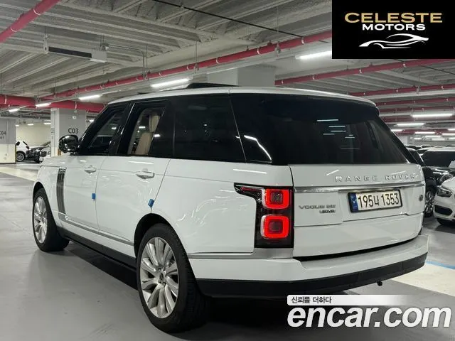 LAND ROVER Range Rover 44.4 SDV8 Vogue SE 2015 — photo 4 sur 26