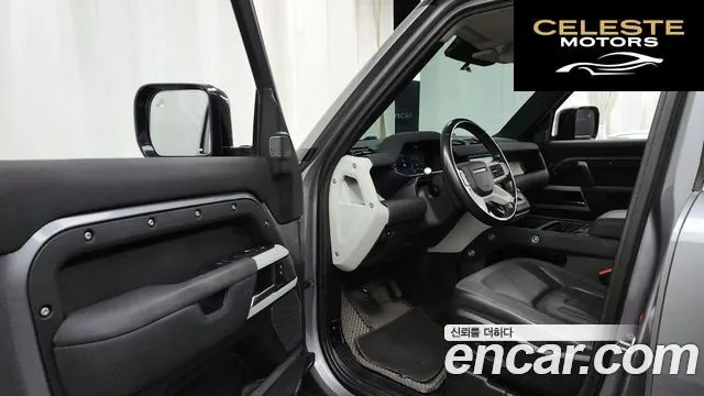 LAND ROVER Defender (L663) 110 D240 SE 2020 — photo 10 sur 20
