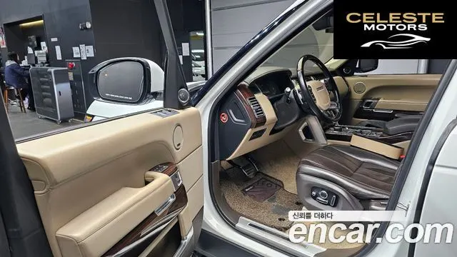 LAND ROVER Range Rover 44.4 SDV8 AB 2017 — photo 10 sur 26