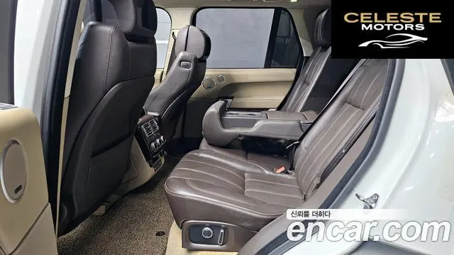 LAND ROVER Range Rover 44.4 SDV8 AB 2017 — photo 12 sur 26
