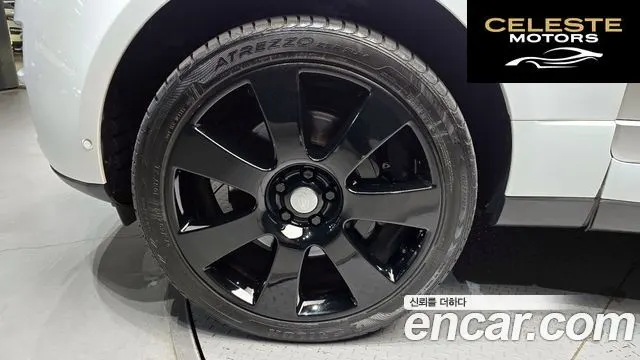 LAND ROVER Range Rover 44.4 SDV8 AB 2017 — photo 5 sur 26
