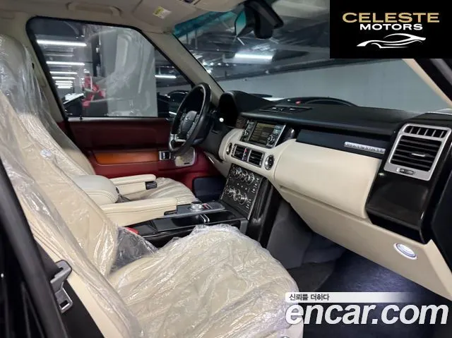 LAND ROVER Range Rover 4.4 TDV8 Vogue 2011 — photo 10 sur 26