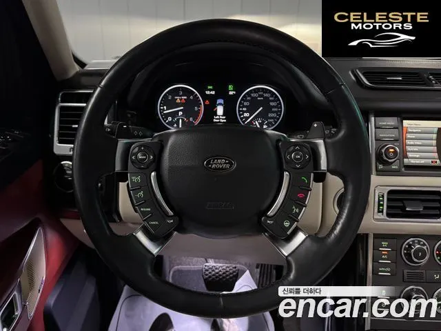 LAND ROVER Range Rover 4.4 TDV8 Vogue 2011 — photo 11 sur 26