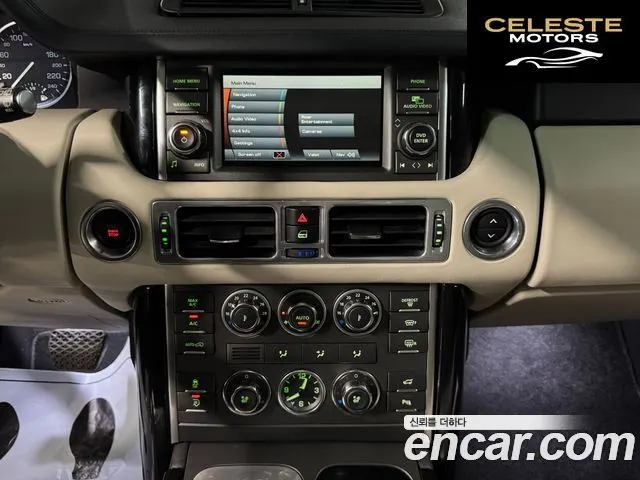 LAND ROVER Range Rover 4.4 TDV8 Vogue 2011 — photo 12 sur 26