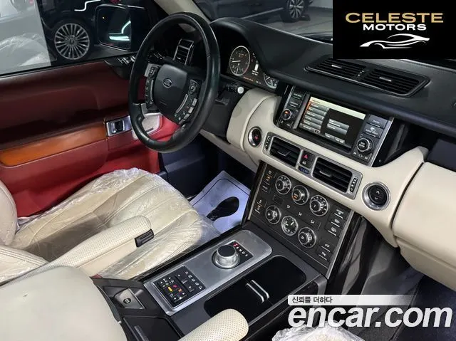 LAND ROVER Range Rover 4.4 TDV8 Vogue 2011 — photo 14 sur 26
