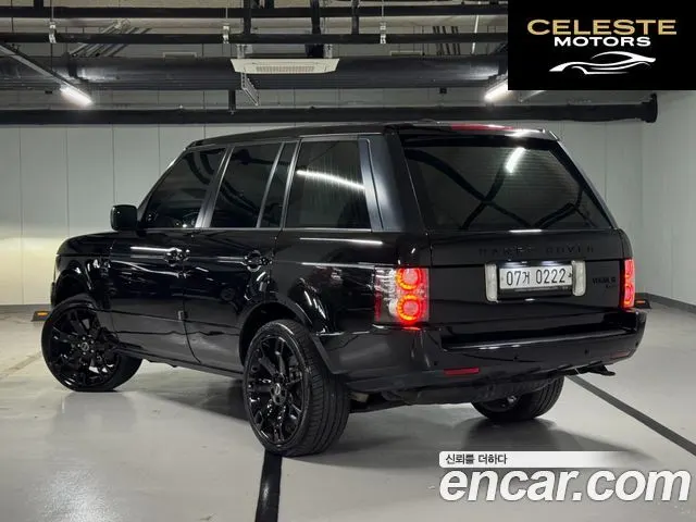 LAND ROVER Range Rover 4.4 TDV8 Vogue 2011 — photo 2 sur 26
