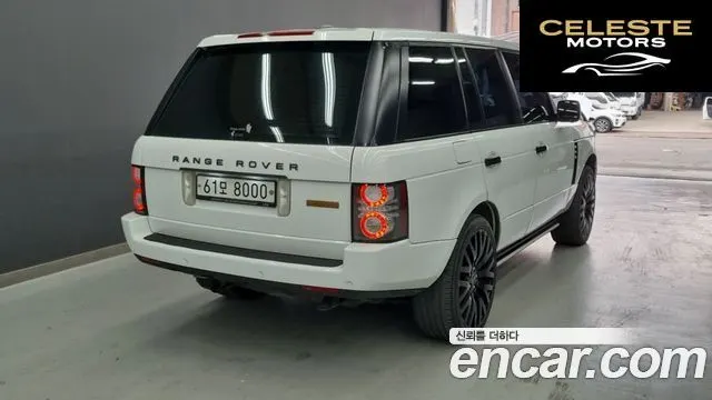 LAND ROVER Range Rover 4.4 TDV8 Vogue 2011 — photo 2 sur 26