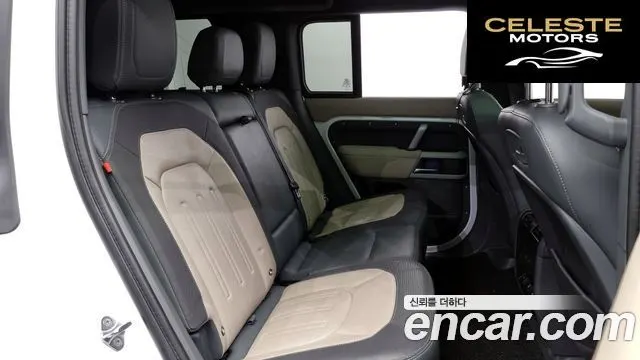 LAND ROVER Defender (L663) 110 P300 X-Dynamic SE 2022 — photo 12 sur 20