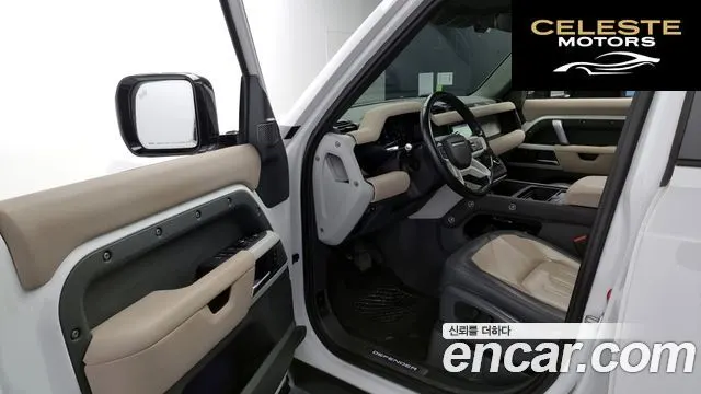 LAND ROVER Defender (L663) 110 P300 X-Dynamic SE 2022 — photo 10 sur 20