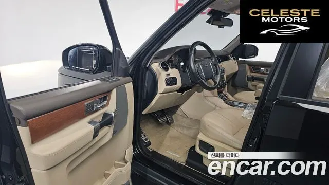 LAND ROVER Discovery 4 3.0 SDV6 SE 2016 — photo 10 sur 26