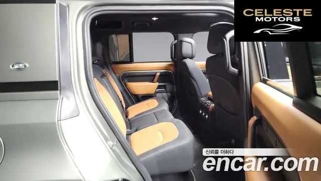 LAND ROVER Defender (L663) 110 P400 X 2024 — photo 12 sur 20