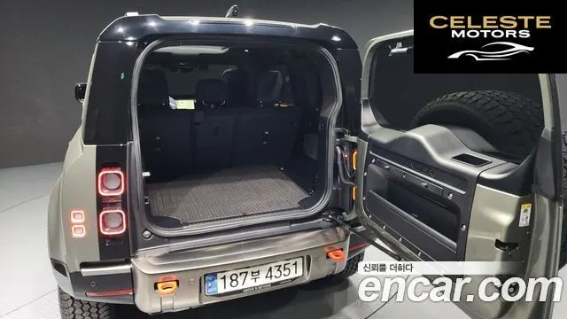 LAND ROVER Defender (L663) 110 P400 X 2024 — photo 20 sur 20