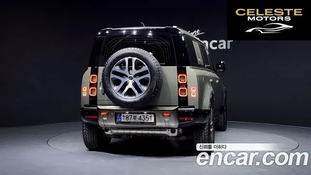 LAND ROVER Defender (L663) 110 P400 X 2024 — photo 4 sur 20