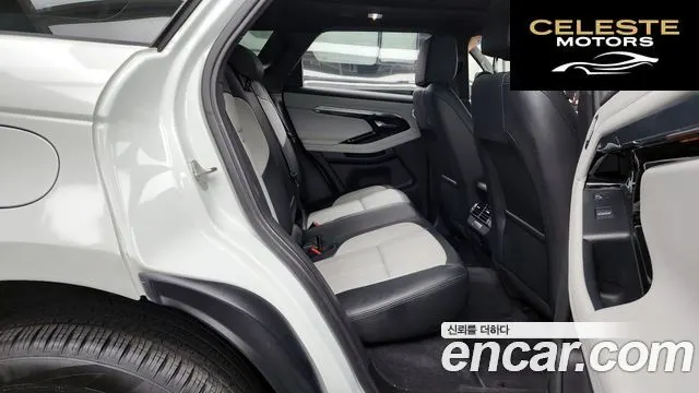 LAND ROVER Range Rover Evoque 2P250 R-Dynamic SE 2022 — photo 12 sur 20