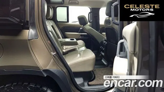 LAND ROVER Defender (L663) 110 D300 HSE 2022 — photo 12 sur 20