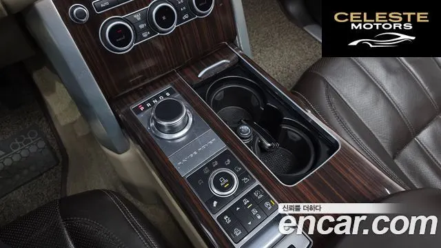 LAND ROVER Range Rover 44.4 SDV8 Vogue SE 2016 — photo 9 sur 20